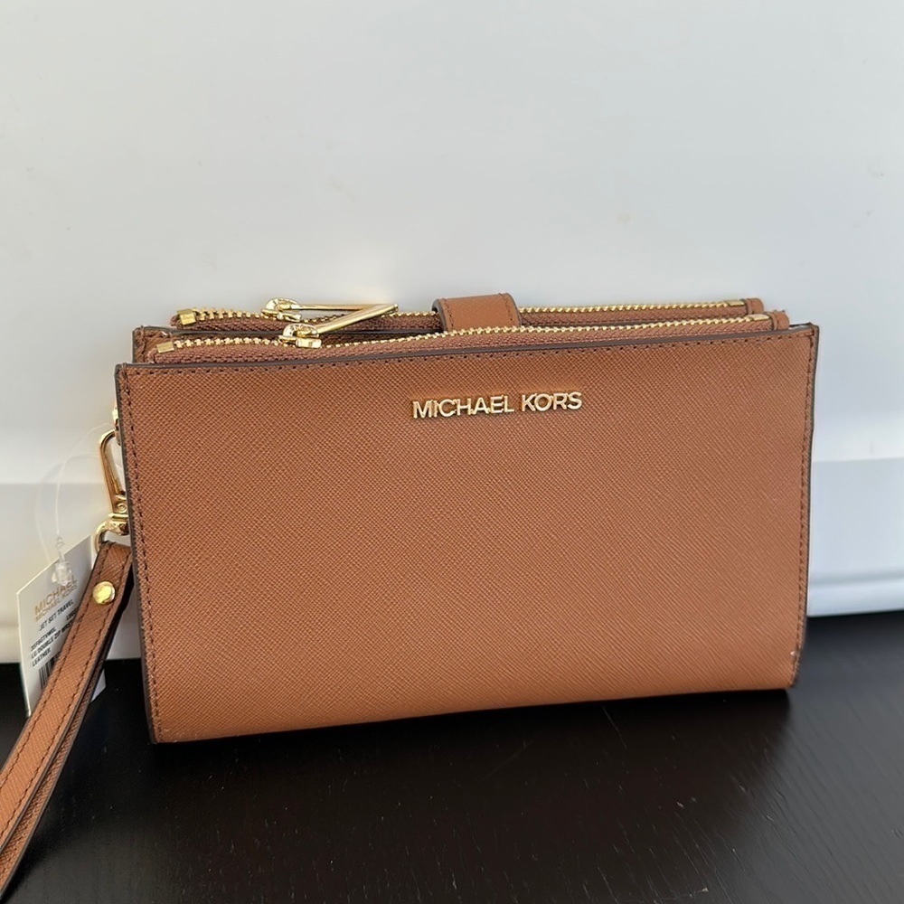 Michael Kors Jet Set double zip wallet phone case wristlet luggage